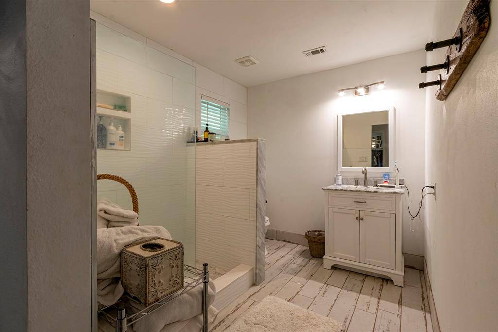 Primary restroom