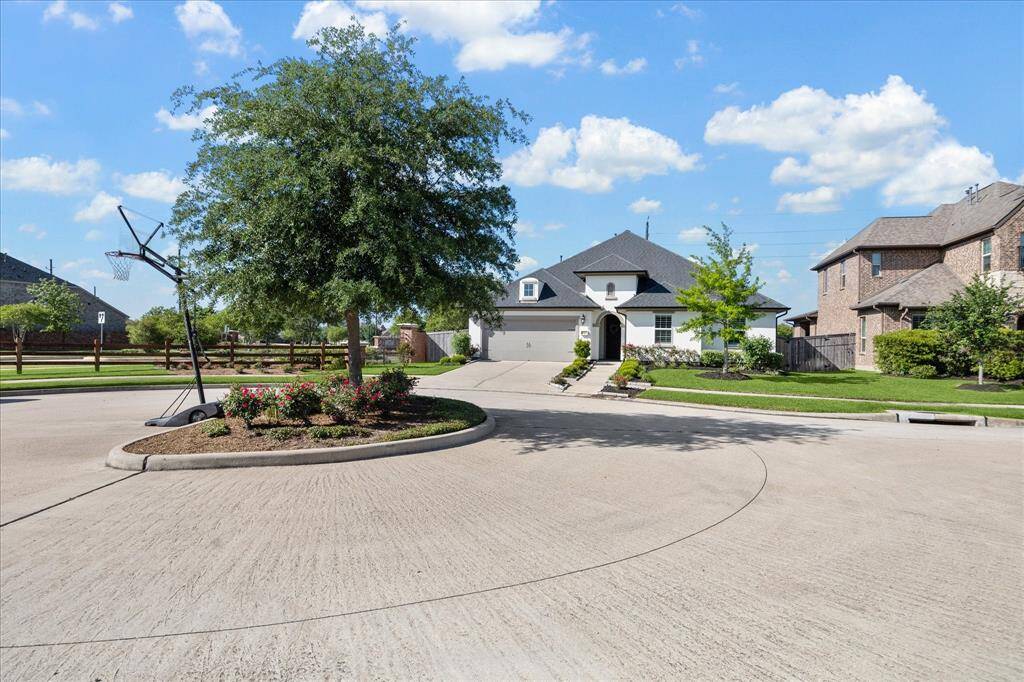 This 4 bedroom 2.5 bathroom home with a 3 car garage is located on a cul-de-sac with no back neighbors.