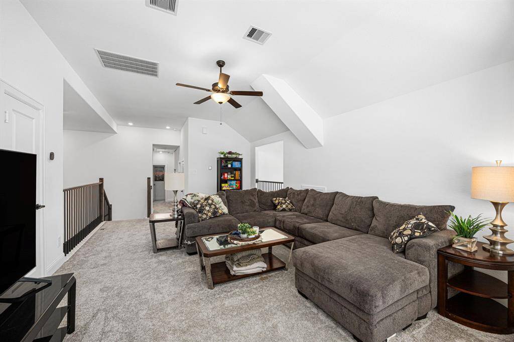 Just imagine the amount of fun you could have in this game room.
