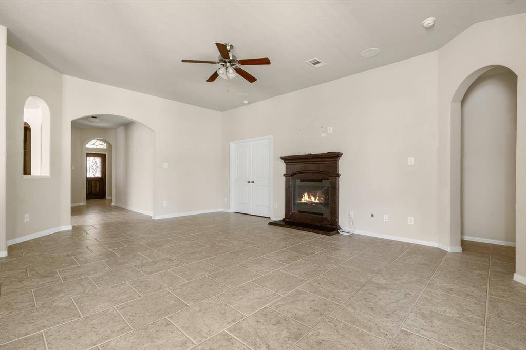 Gas Log Fire Place