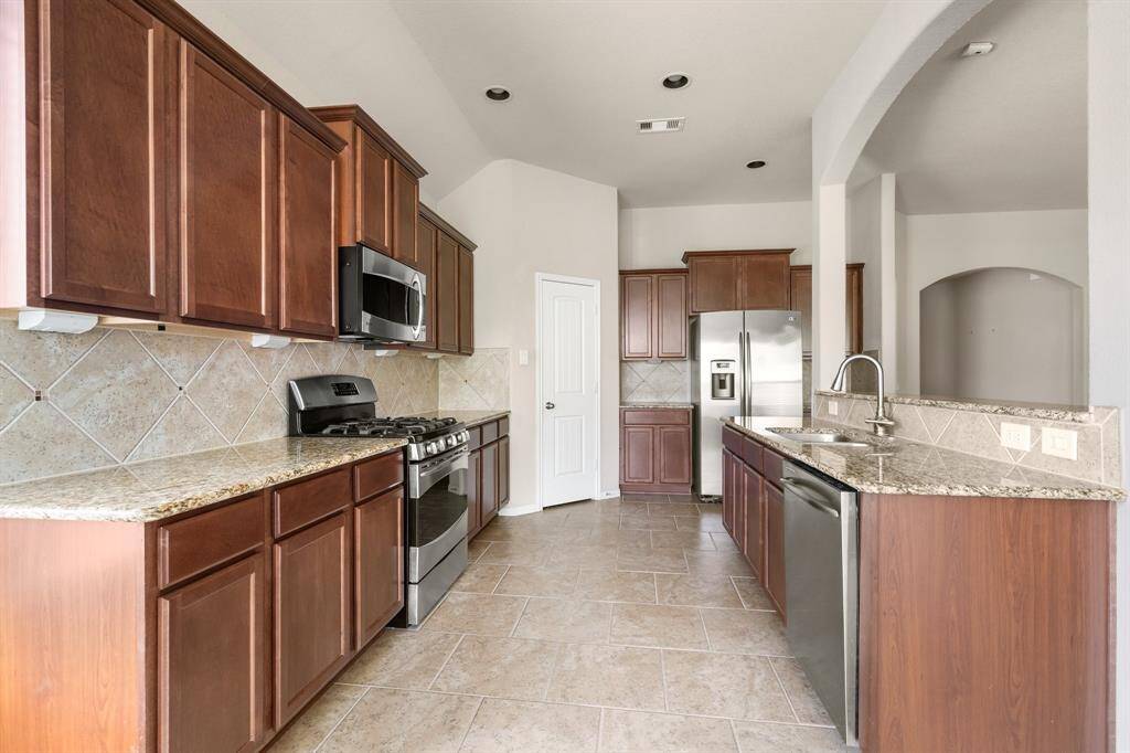 Loads of Counter Space