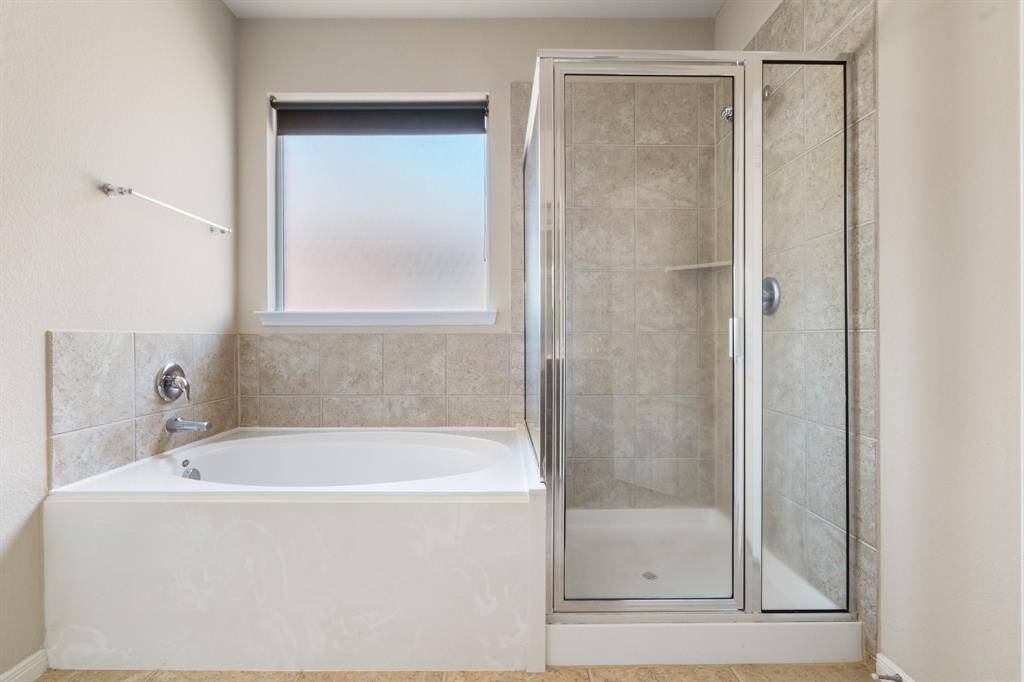 Separate Soaking Tub and Shower