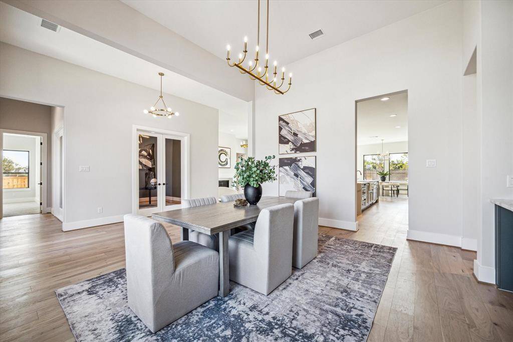 Formal Dining Room connects to Kitchen