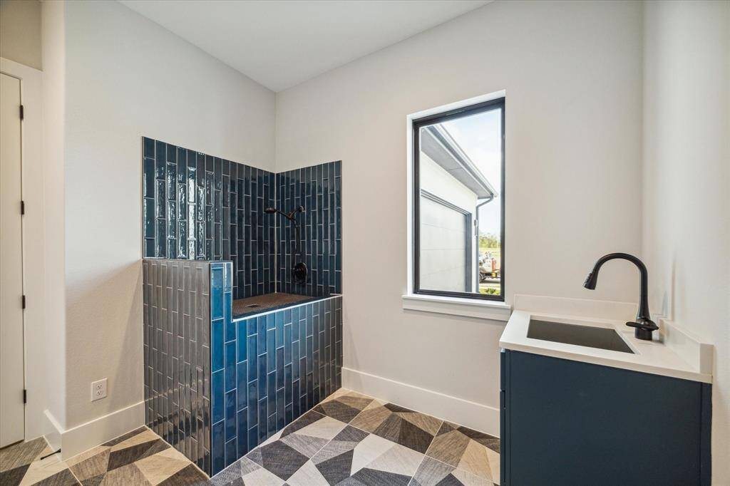 Pet Wash in Utility Room