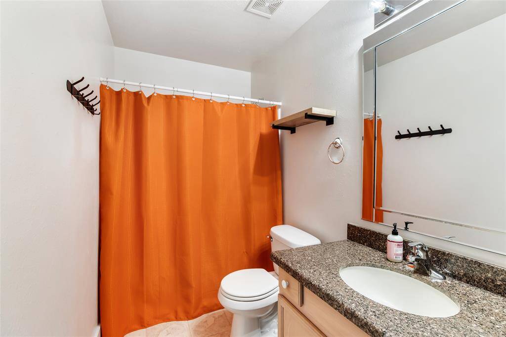 secondary bathroom