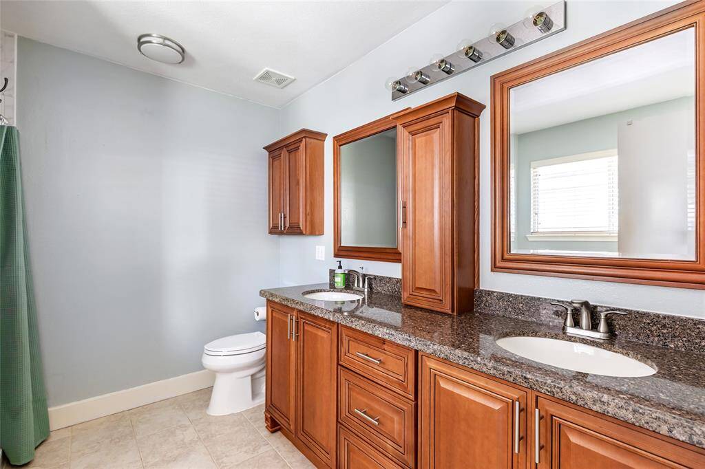primary bath with double vanity