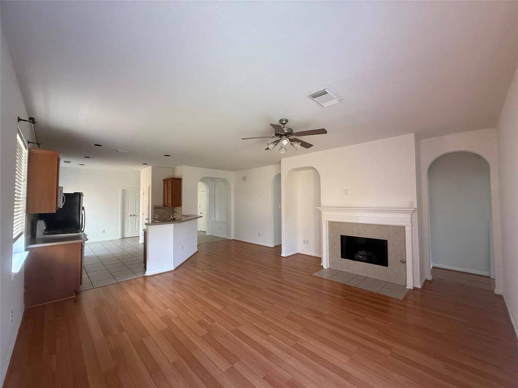 Spacious living area with gas fireplace