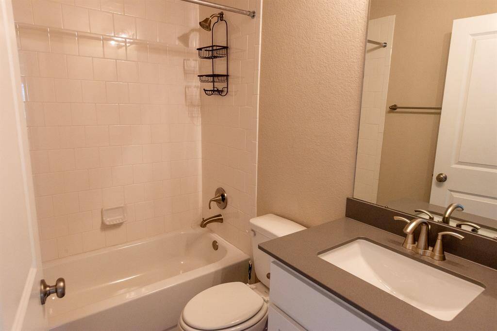 full bath upstairs