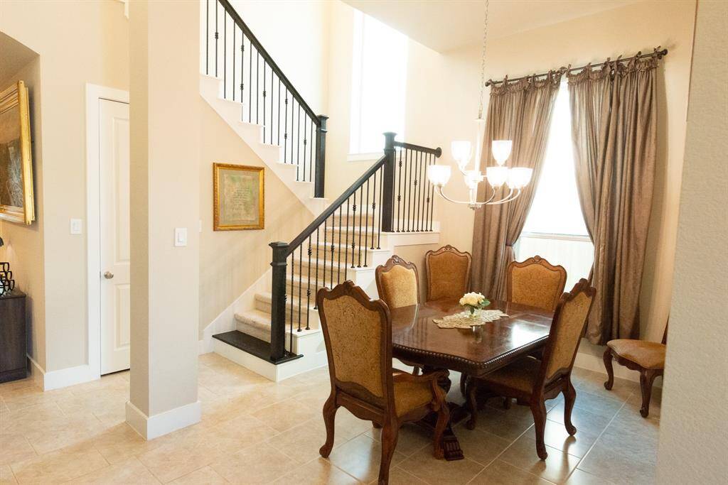 formal dining area