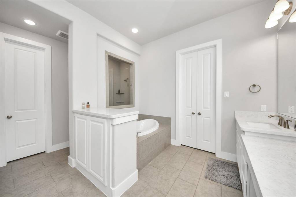 Another view of primary bath!
