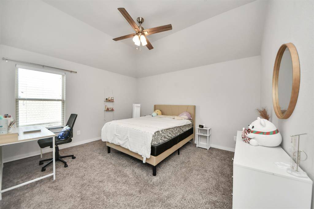 Bedroom 4 with large windows!