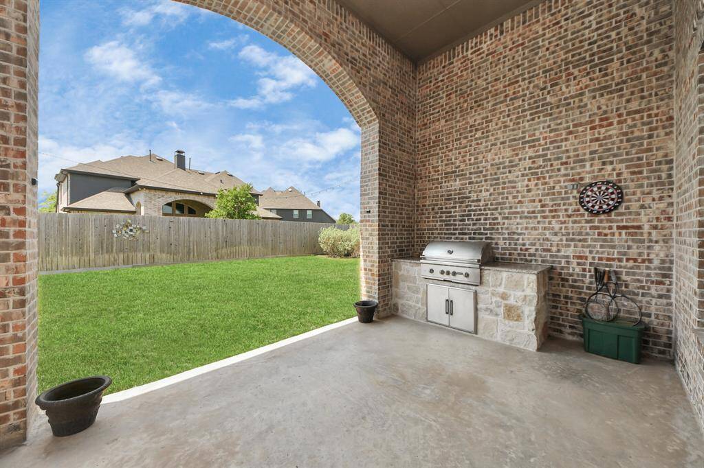 Huge patio for outdoor activities.