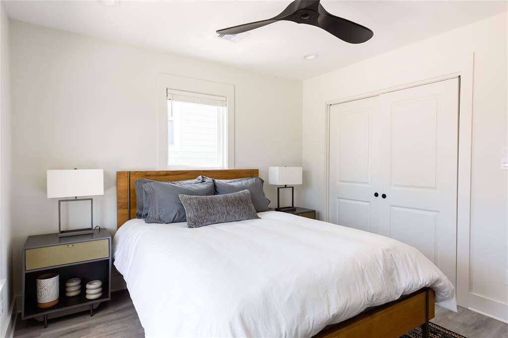 West side bedroom.