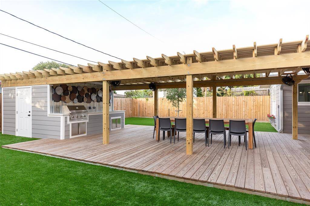 Great place to relax and entertain.  Has outdoor kitchen and artificial turf.