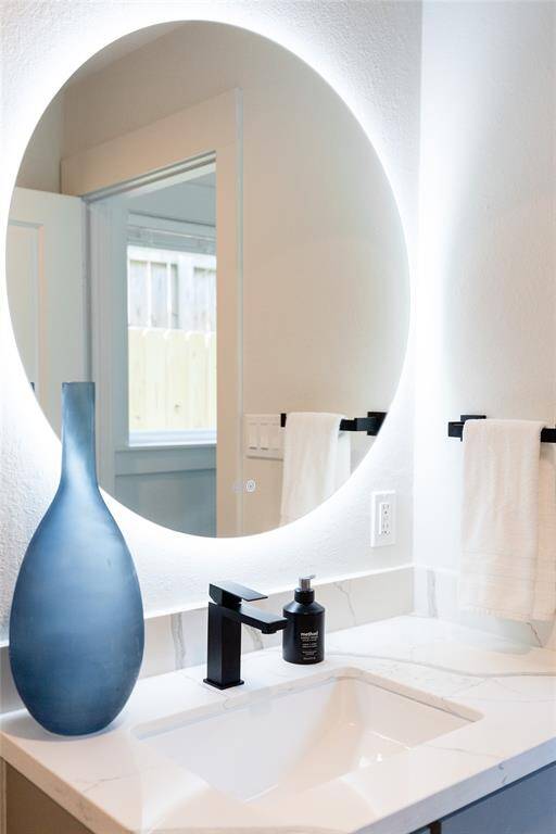 En suite sink.