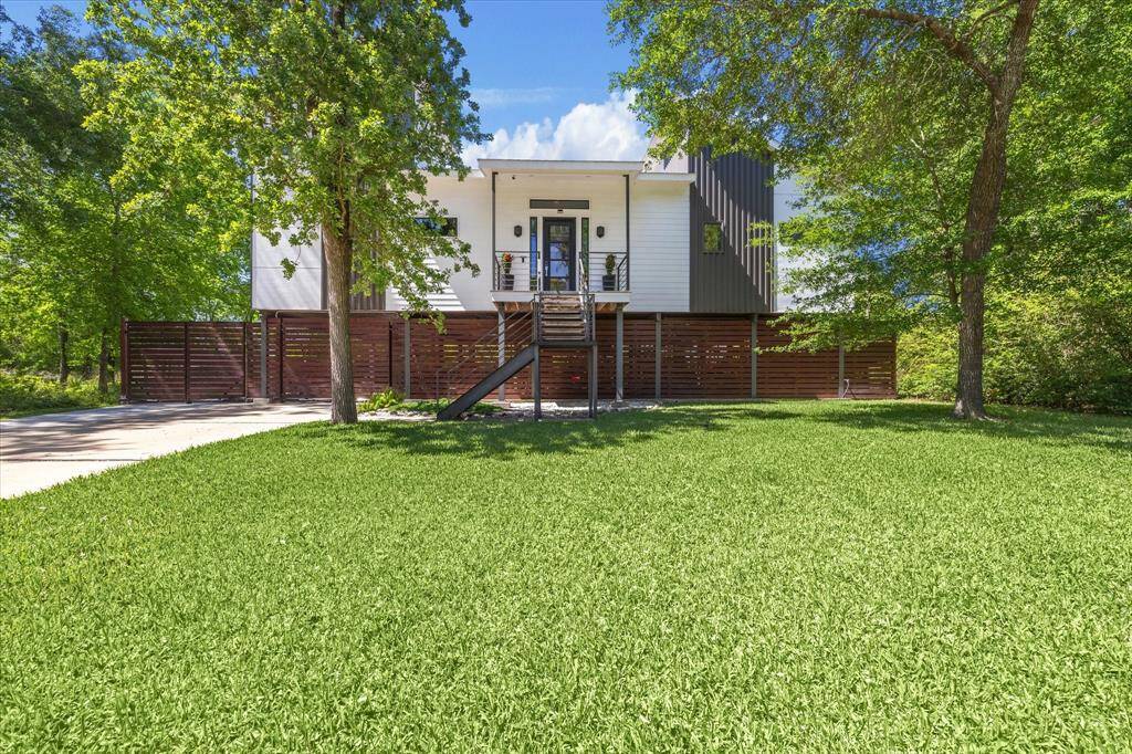 Welcome to 12411 Texas Army Trail nestled in the peaceful horse and tennis community of Saracen Park!