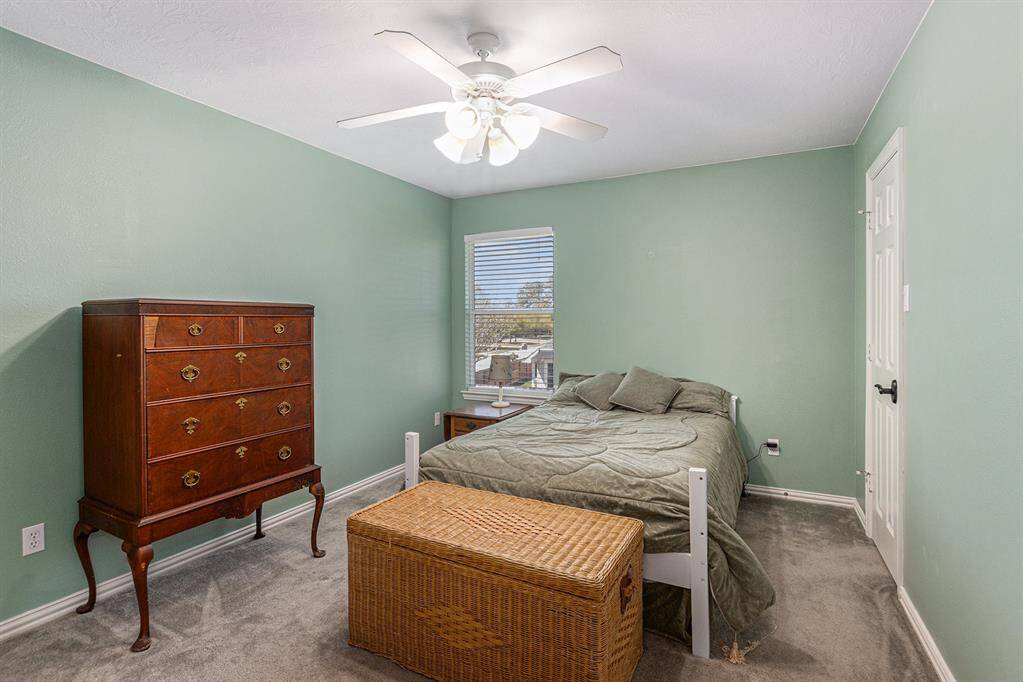 Upstairs bedroom 1