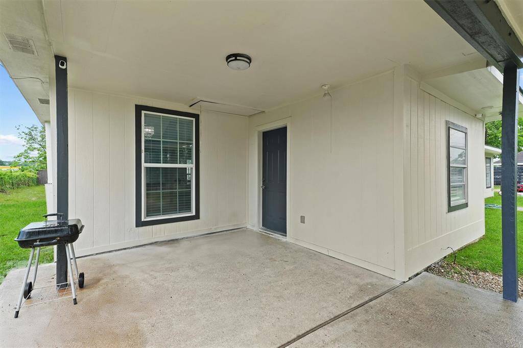Attached Carport/ Front door