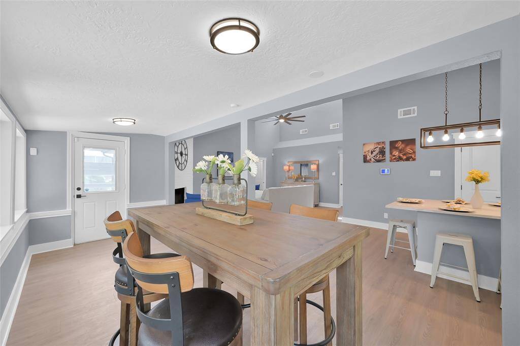 Set up as the dining room area but this versatile space could be used as a sun room, open plane office or an additional sitting area for you morning brew