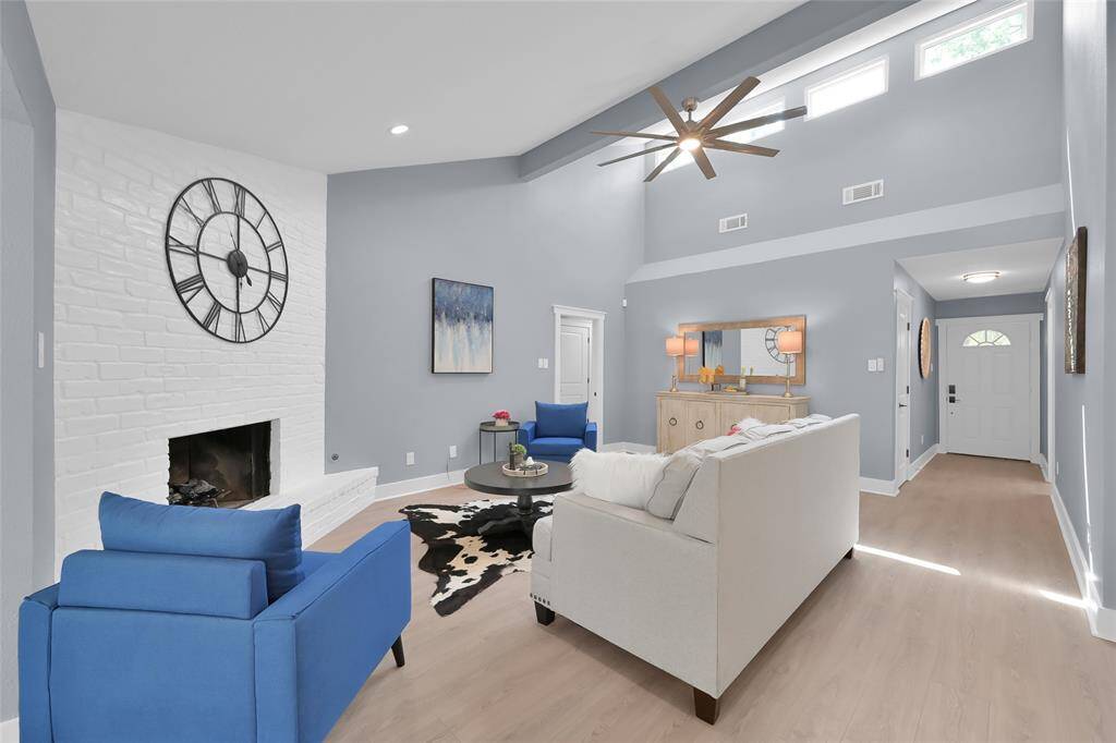 New Double pane sky windows allows for sufficient daylight.