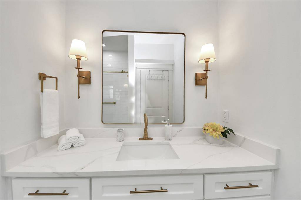 Bathroom #2