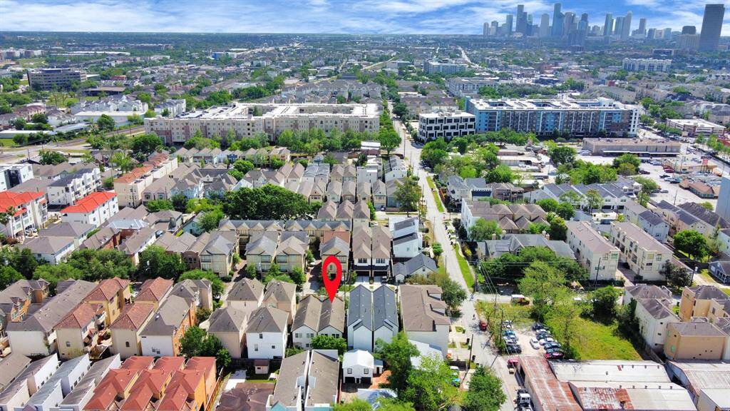 Minutes from Downtown Houston