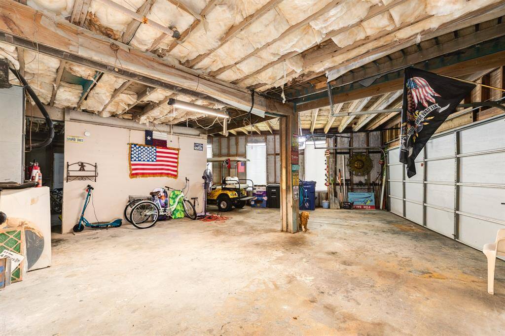 Spacious Garage