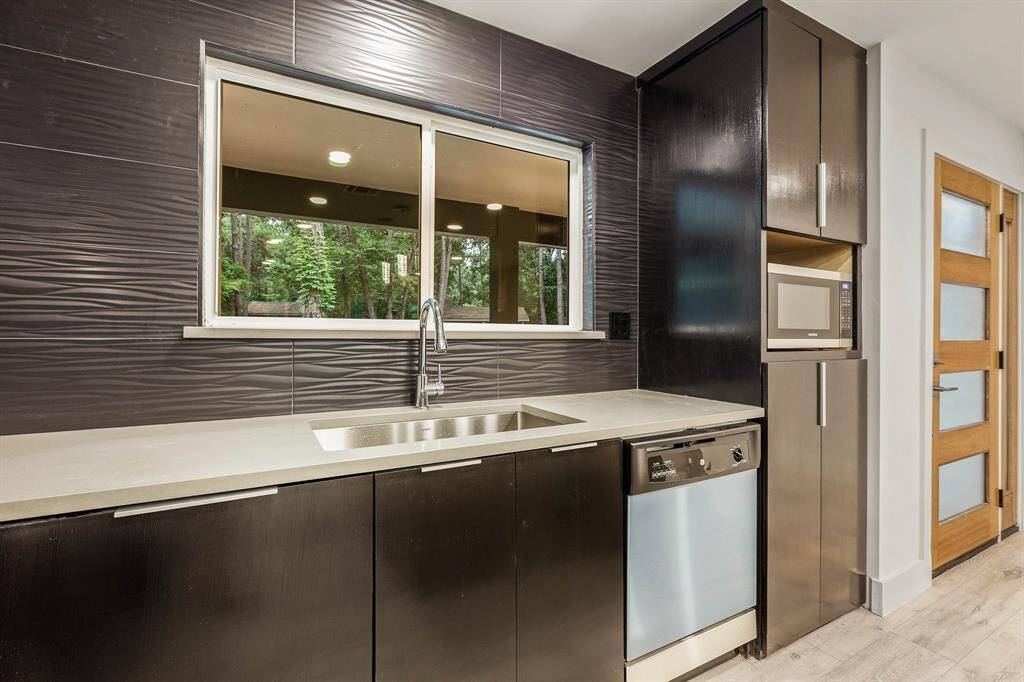 Enjoy stainless steel appliances and modern finishes throughout your kitchen.