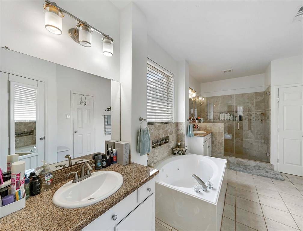 This primary en-suite is a dream!