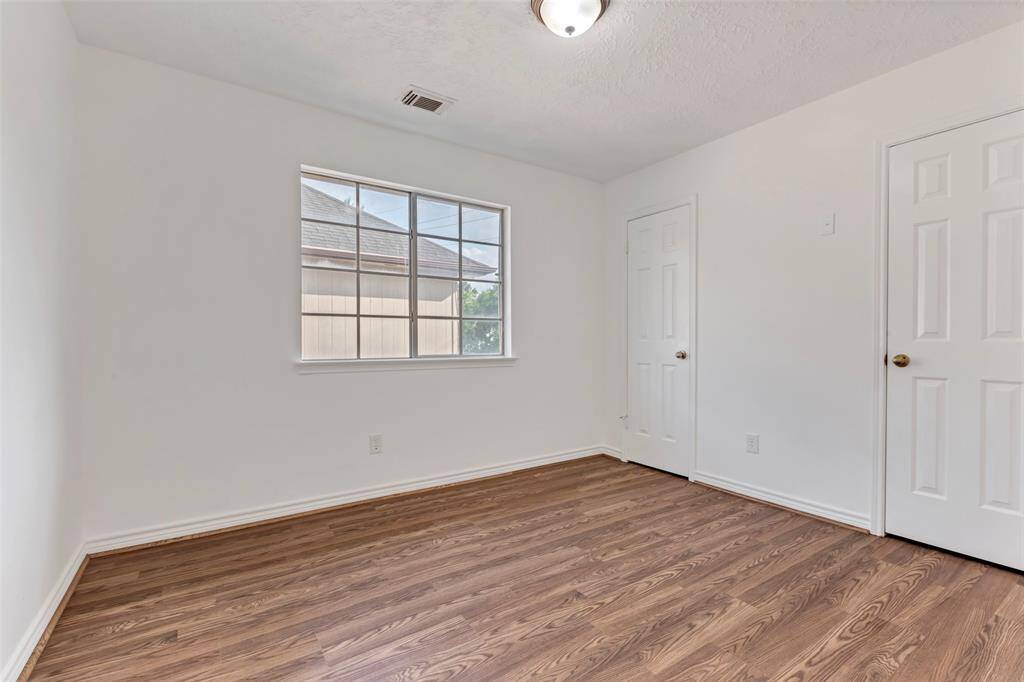 Secondary bedroom