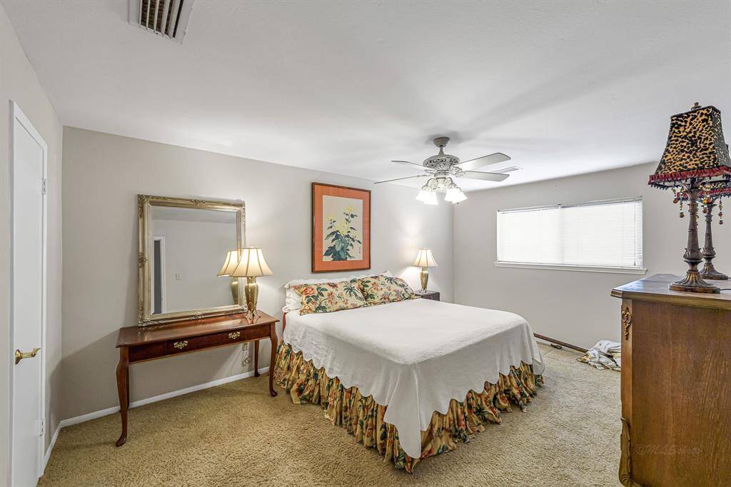 Large Primary bedroom