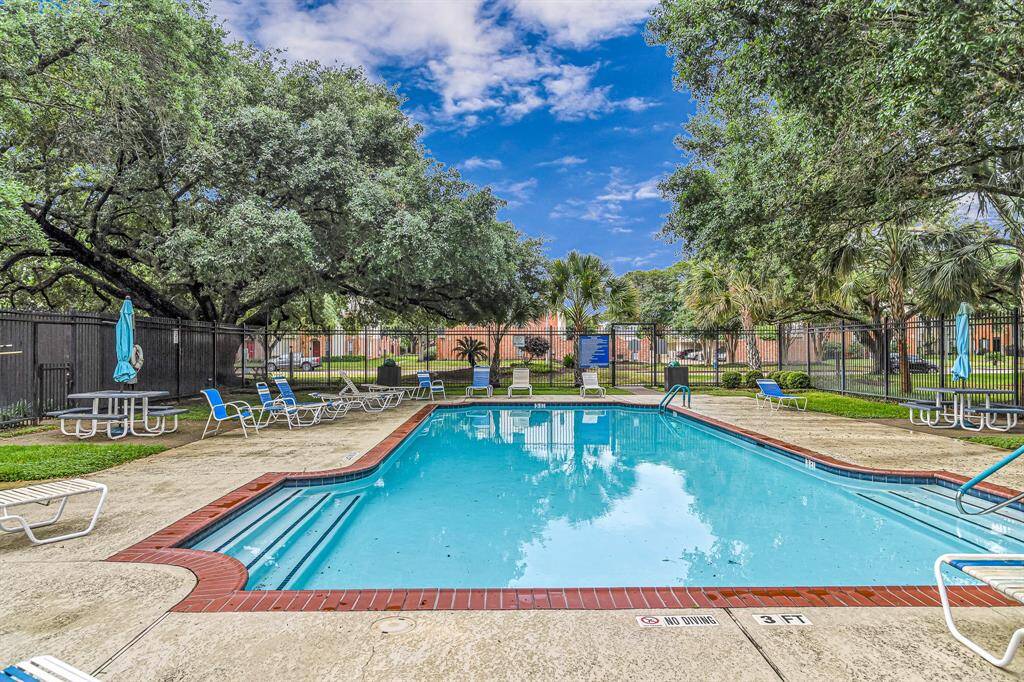 Multiple sparkling pools in the neighborhood