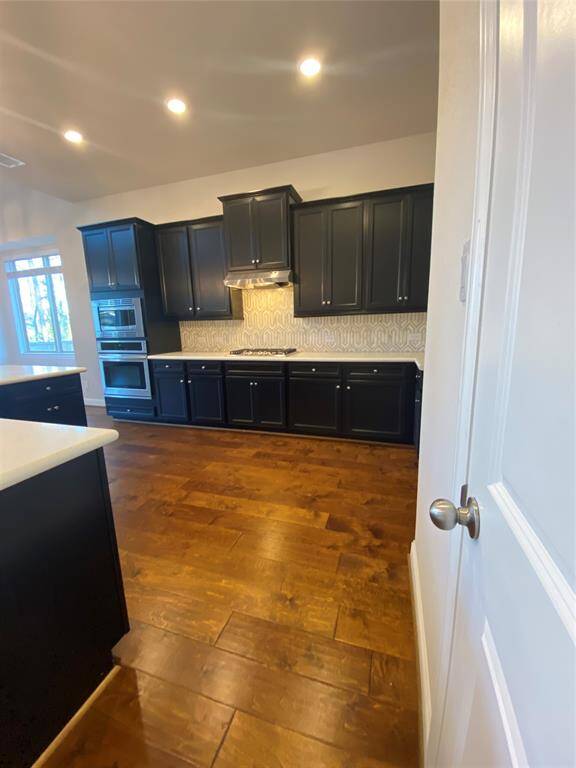 Side view of the kitchen
