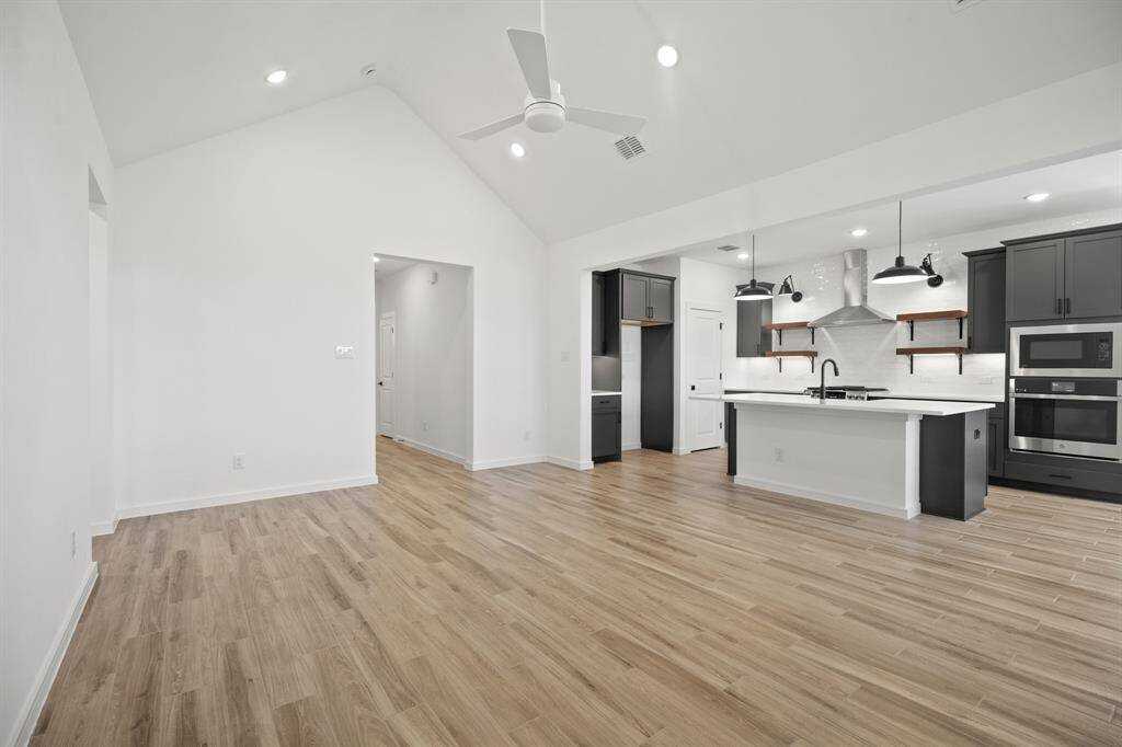 Impressive great room with vaulted ceilings (*Photo not of actual home and used for illustration purposes only.)