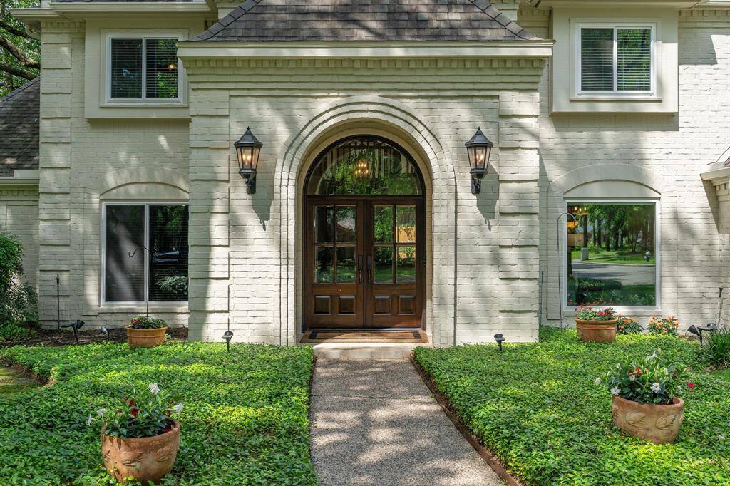 Walk right up and come HOME!