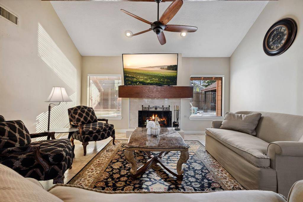 Refined Living Room Exuding Timeless Sophistication.