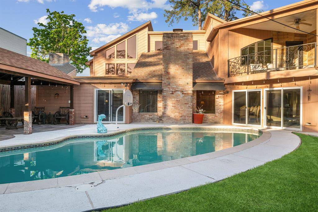 Amazing Backyard, perfect for gathering with friends and family or simply enjoying your own private retreat.