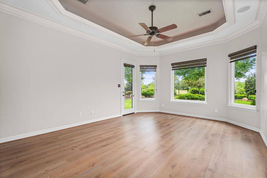 Step up ceiling with cove lighting