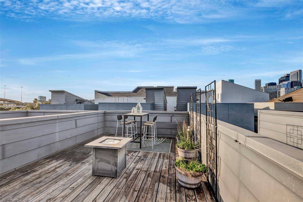 Imagine the possibilities with this roof deck space – a perfect canvas for creating your ultimate outdoor retreat!