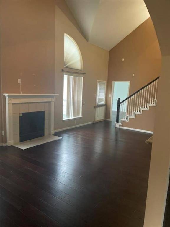 LIVING ROOM VIEW