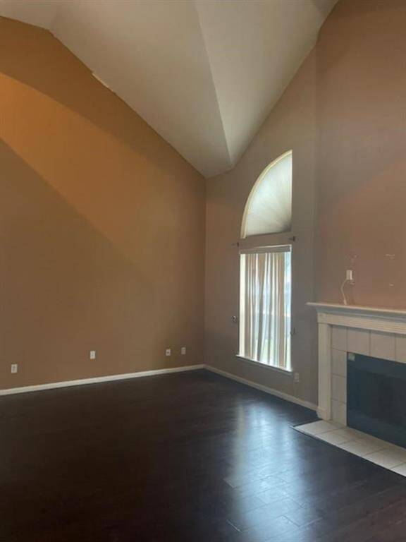 LIVING ROOM VIEW OTHER SIDE