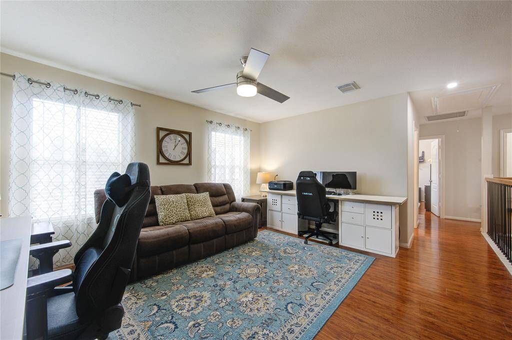 Gameroom offers plenty of space