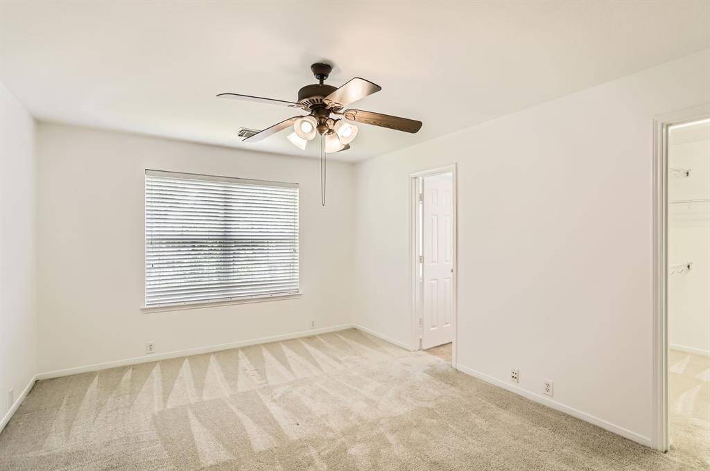 Your tranquil primary retreat awaits!