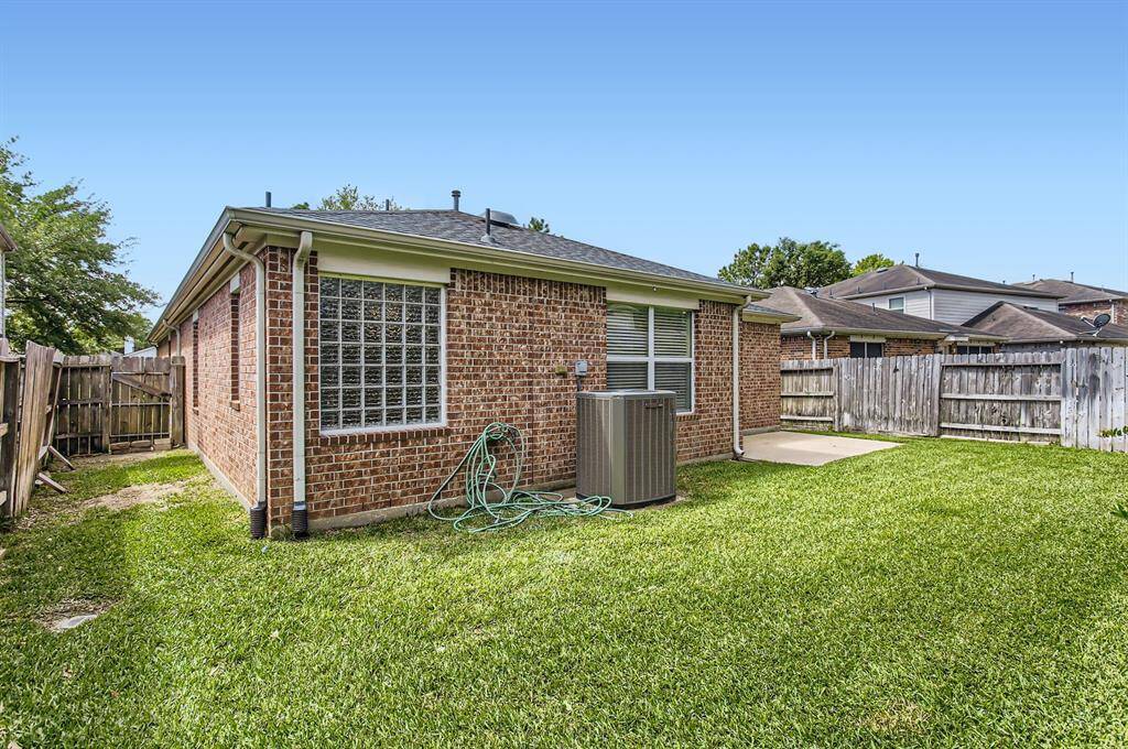 Perfect green space for gatherings and leisure!