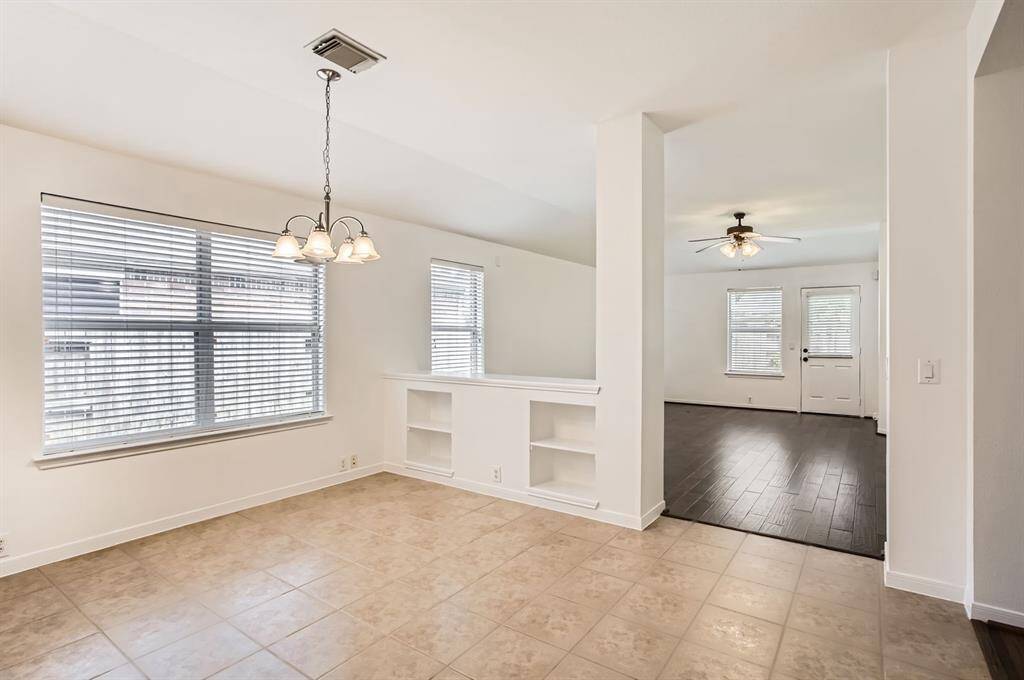 Gather around in this inviting dining space!