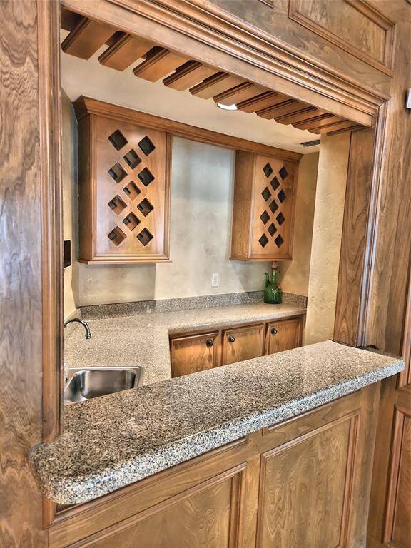 Wet Bar w/ Wine Glass Rack