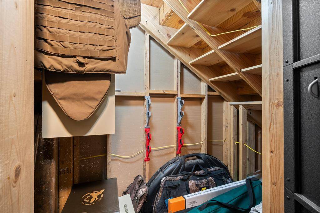 Hideaway secret closet