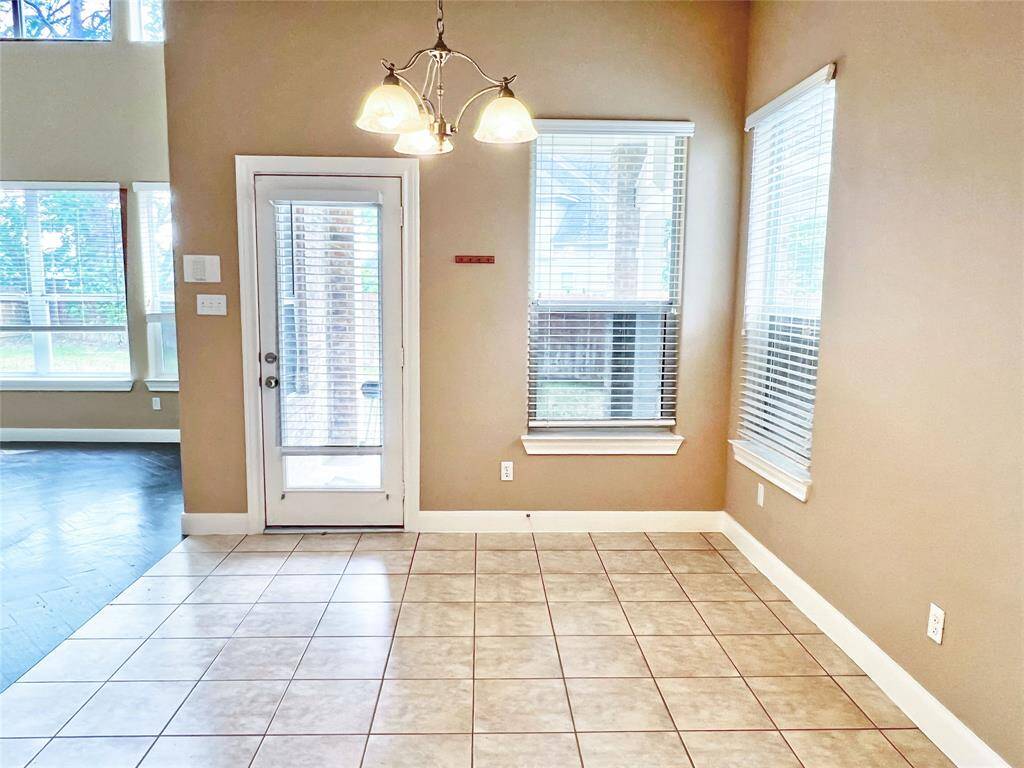 Breakfast open to living room
