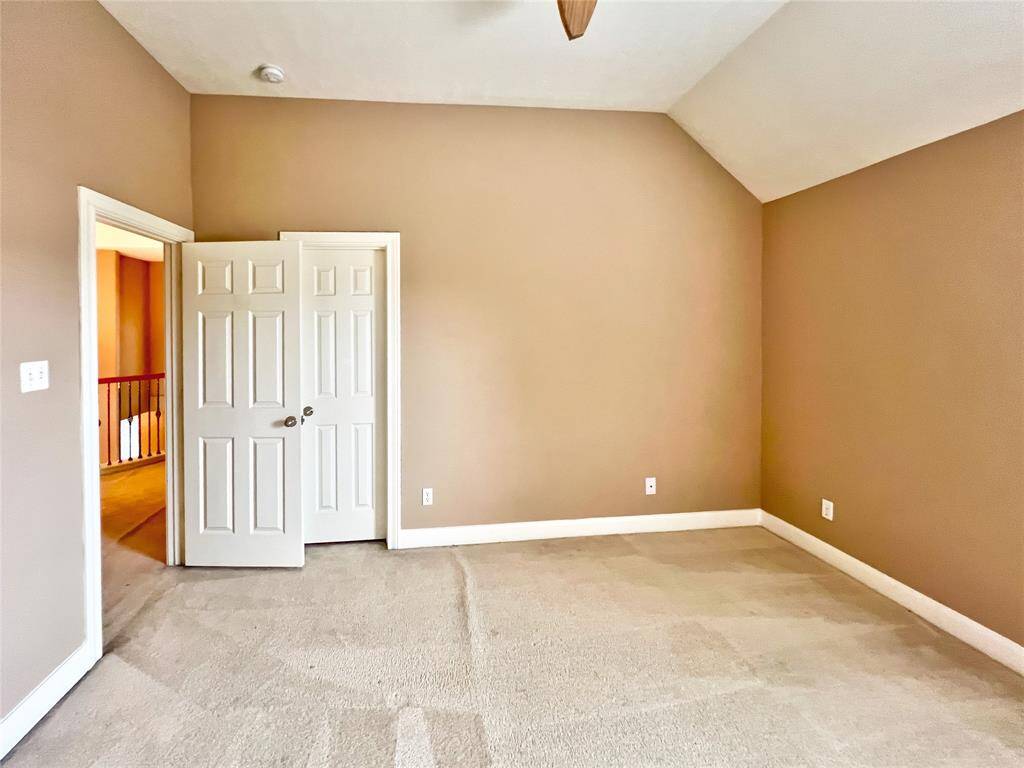 Secondary Bedroom with ceiling fan