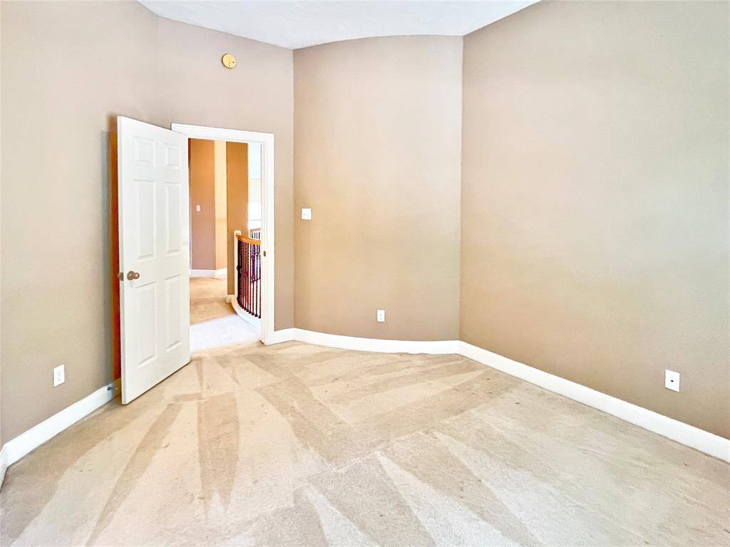 Secondary bedroom